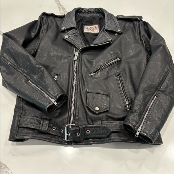 Vintage Harley Davidson, 100% authentic leather bomber jacket with buckle - Picture 1 of 9